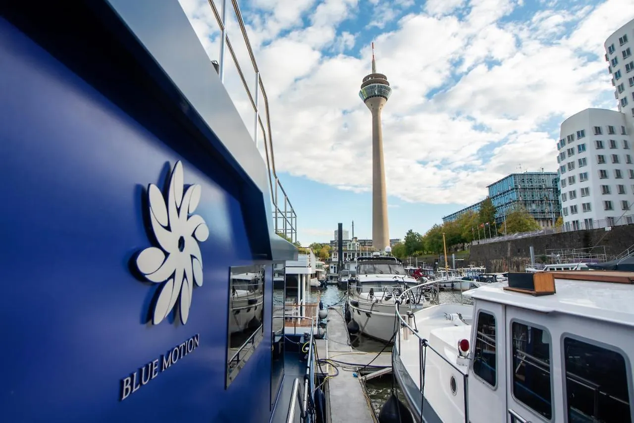 Úszó hotel Blue Motion Medienhafen Hotel Düsseldorf