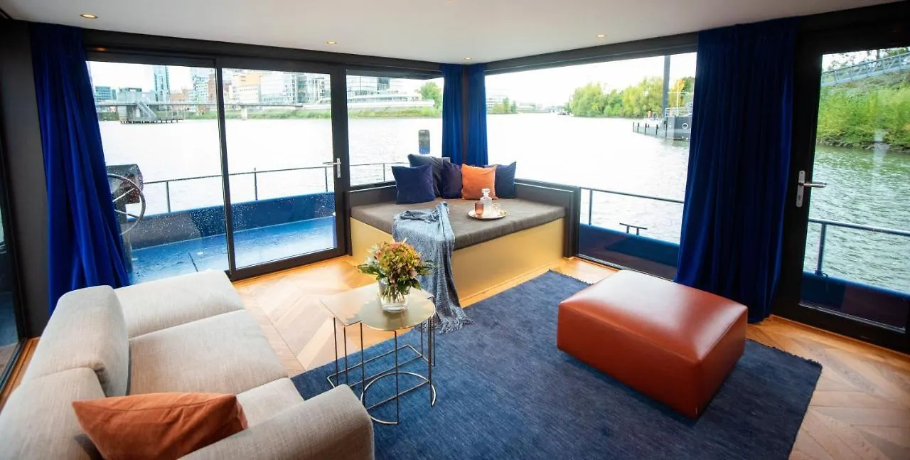 Úszó hotel Blue Motion Medienhafen Hotel Düsseldorf